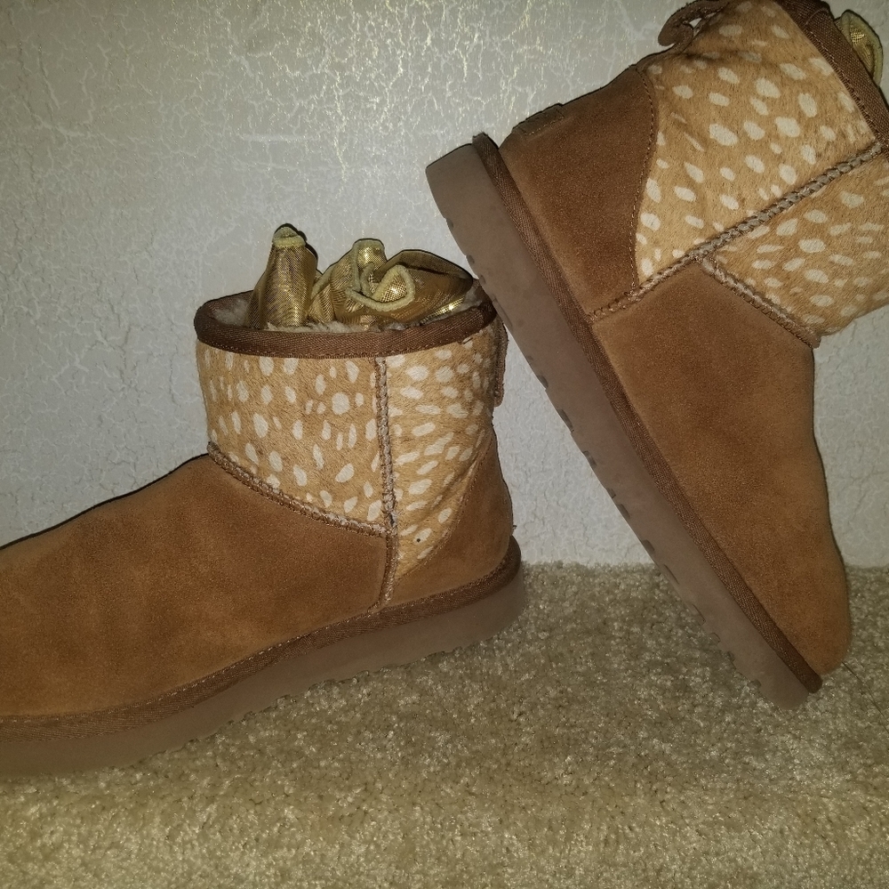 Ugg "limited edition Idyllwild" classic mini in chestnut size 6